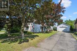 190 WINEWOOD AVENUE W | Gravenhurst Ontario | Slide Image Two