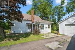 190 WINEWOOD AVENUE W | Gravenhurst Ontario | Slide Image Five
