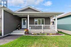 11 WINDWARD WAY N | Goderich Ontario | Slide Image Five