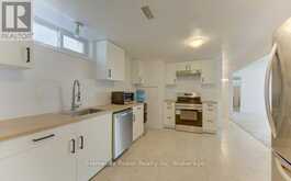 136 DUNSMERE DRIVE | Kitchener Ontario | Slide Image Thirteen