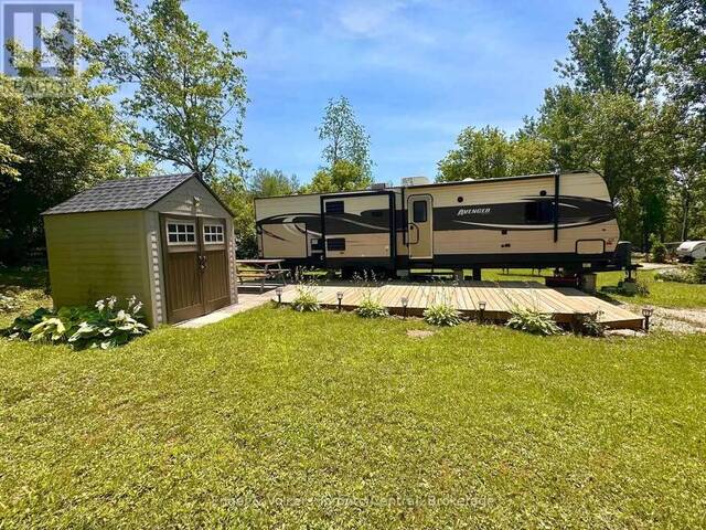 H 15 - 7489 SIDERAOD 5 E Mount Forest Ontario, N0G 2L0 - 2 Bedrooms Home For Sale