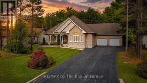 60 MARTYN DRIVE | Wasaga Beach Ontario | Slide Image One