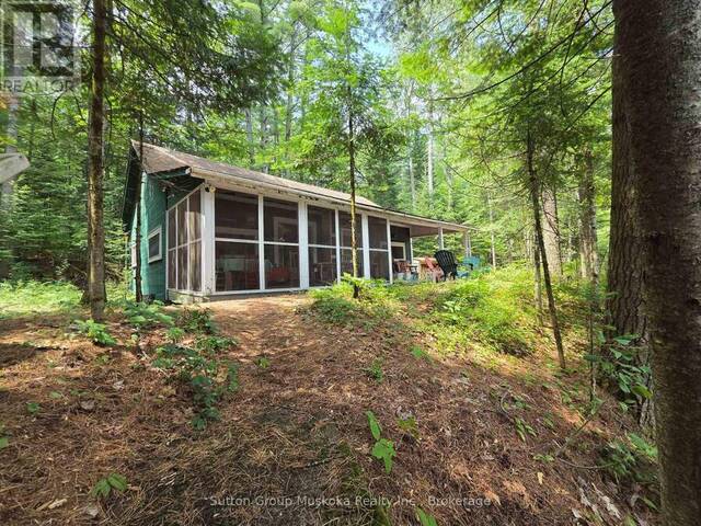 699 SOUTH MARY LAKE ROAD Huntsville Ontario, P0B 1L0 - 3 Bedrooms Waterfront Home For sale