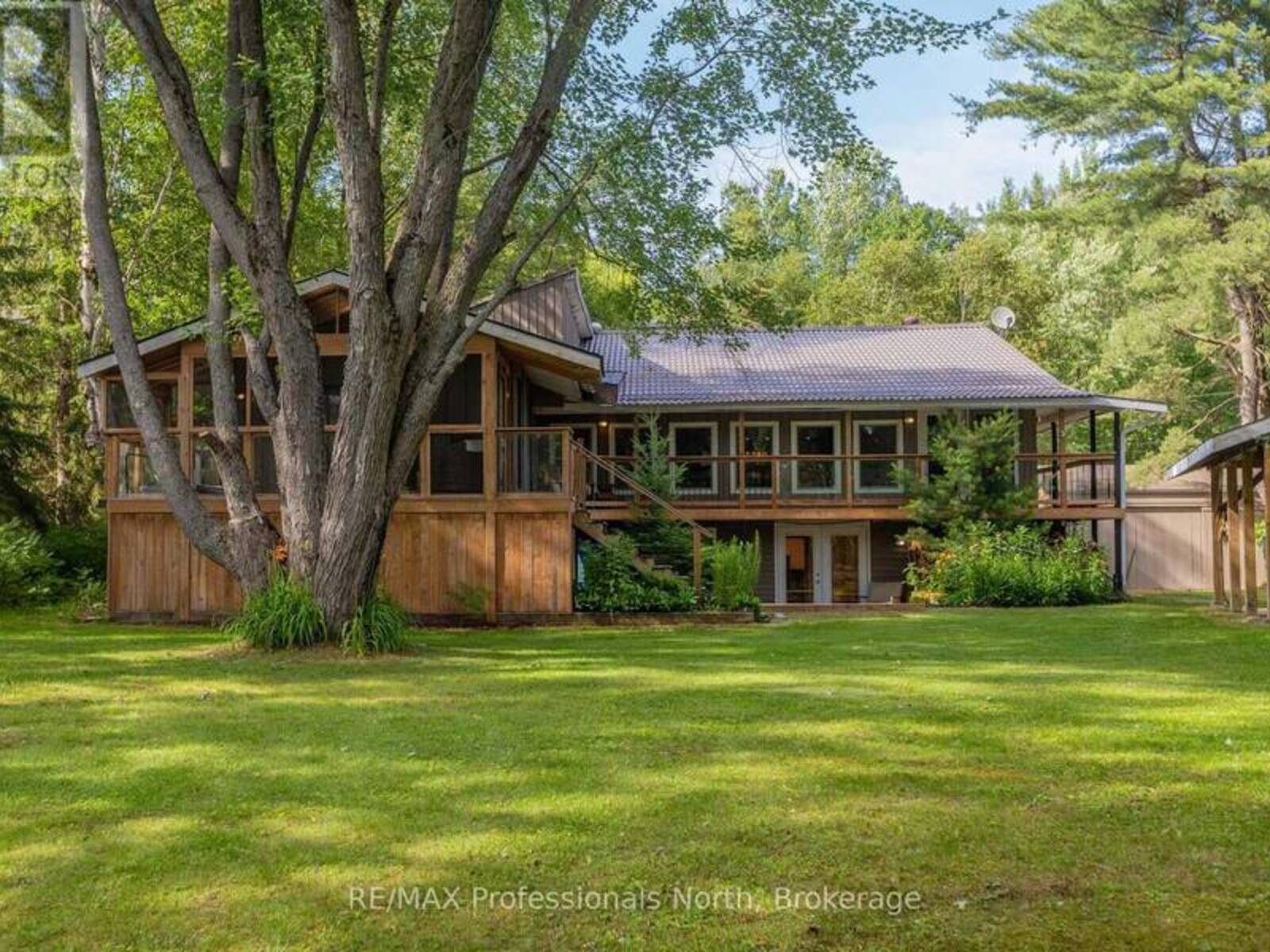 55 GLEN ACRES ROAD, Huntsville, Ontario P1H 1N6