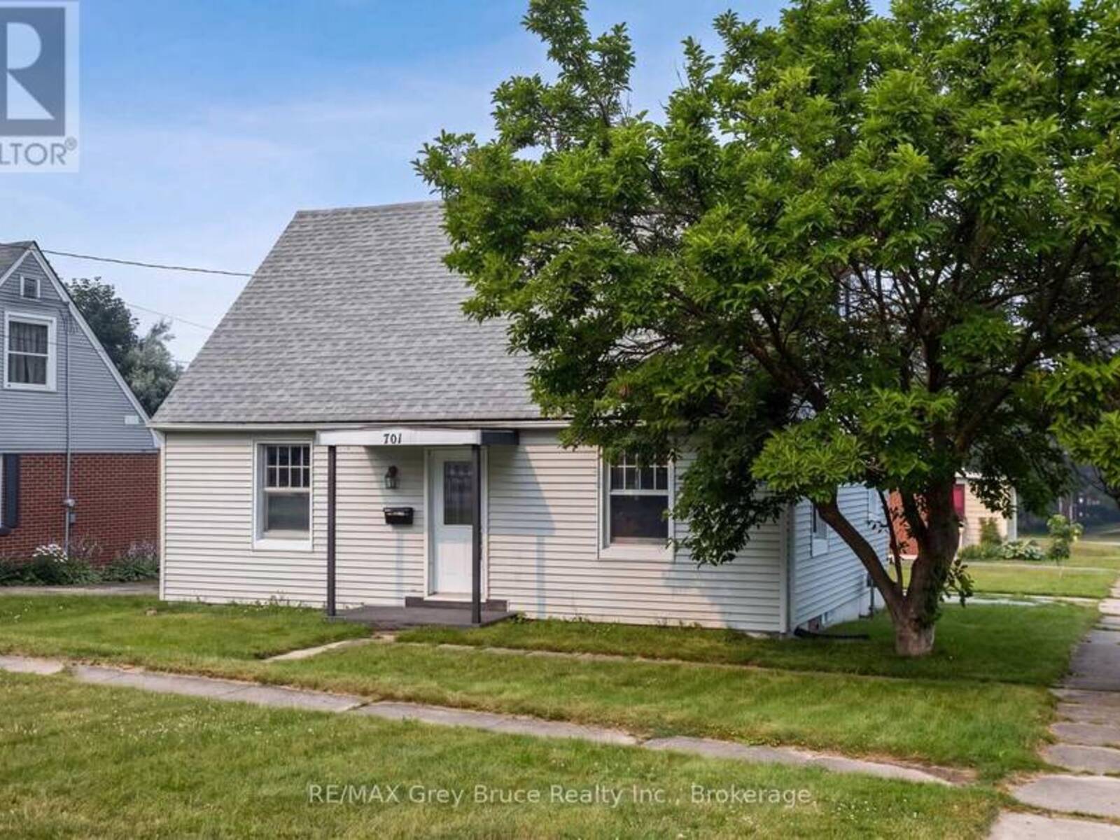 701 5TH STREET E, Owen Sound, Ontario N4K 1E4