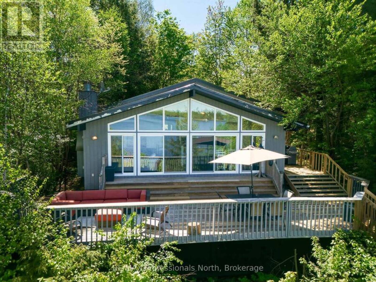 20 MACBETH ISLAND, Bracebridge, Ontario P1L 1X3