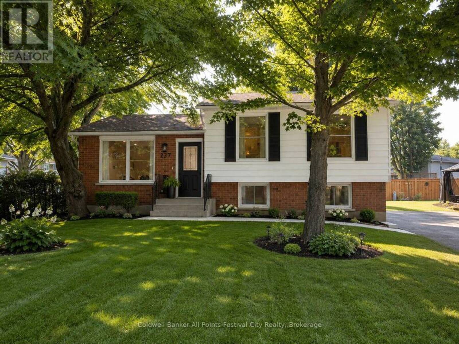 237 WELLINGTON STREET, West Perth, Ontario N0K 1N0