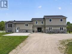 449 PARK STREET Tay Ontario, L0K 2A0