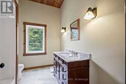 1064 ROAD 3200 | Gravenhurst Ontario | Slide Image Thirty-one