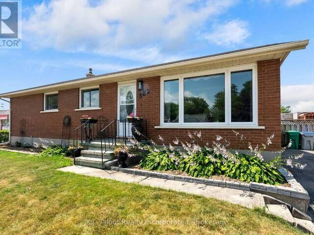382 HURON ROAD Goderich Ontario, N7A 3A5 - 4 Bedrooms Home For Sale