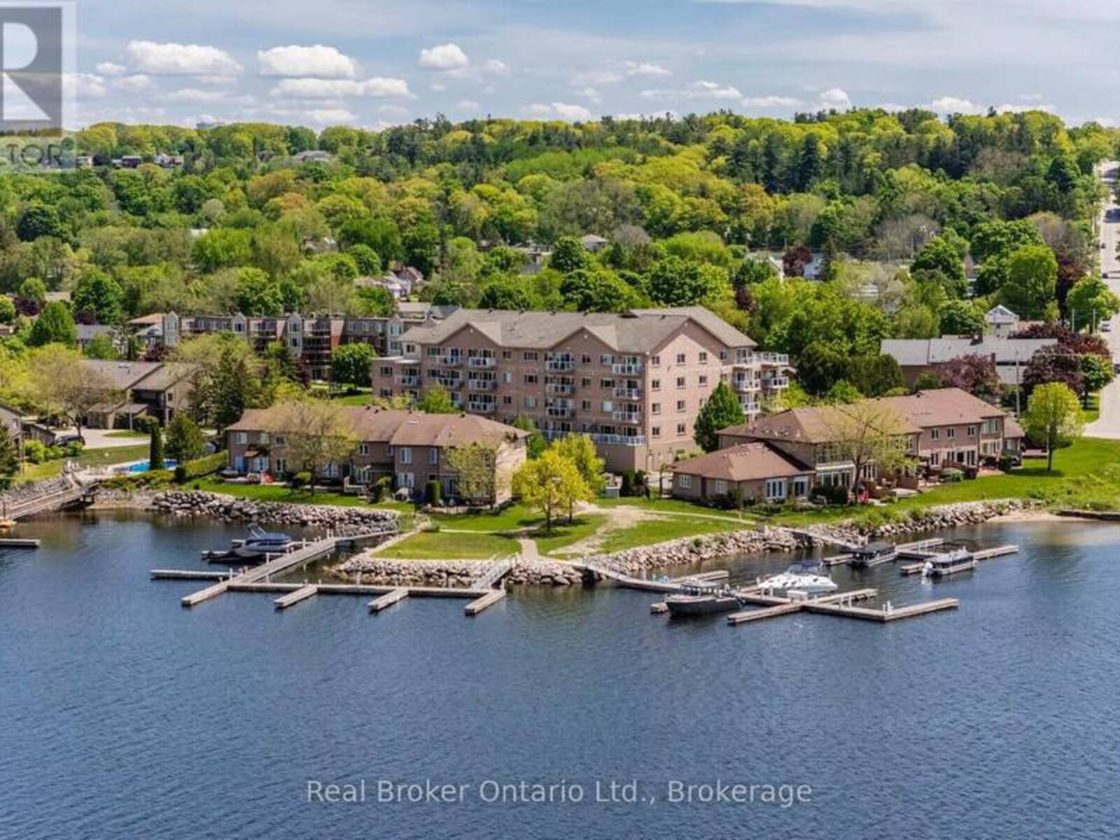 302 - 4 BECK BOULEVARD, Penetanguishene, Ontario L9M 2H3