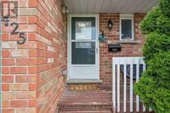 425 EXMOOR STREET | Waterloo Ontario | Slide Image Four