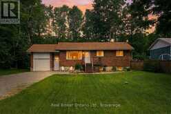 16 MUNDY AVENUE | Tiny Ontario | Slide Image One