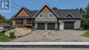 1 PARK STREET | Penetanguishene Ontario | Slide Image Forty