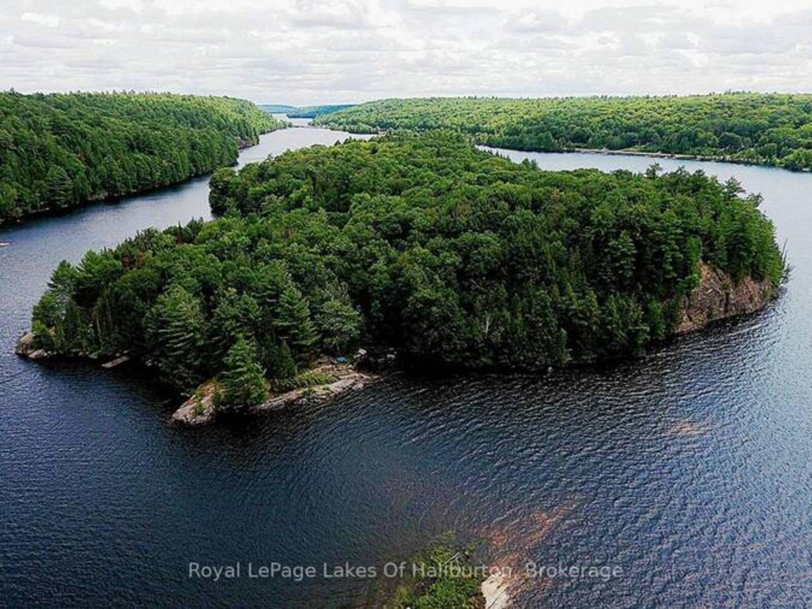 11440 KUSHOG LAKE WAO ISLAND, Haliburton, Ontario K0M 1S0