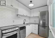 1755 SKYLINE DRIVE | Huntsville Ontario | Slide Image Six