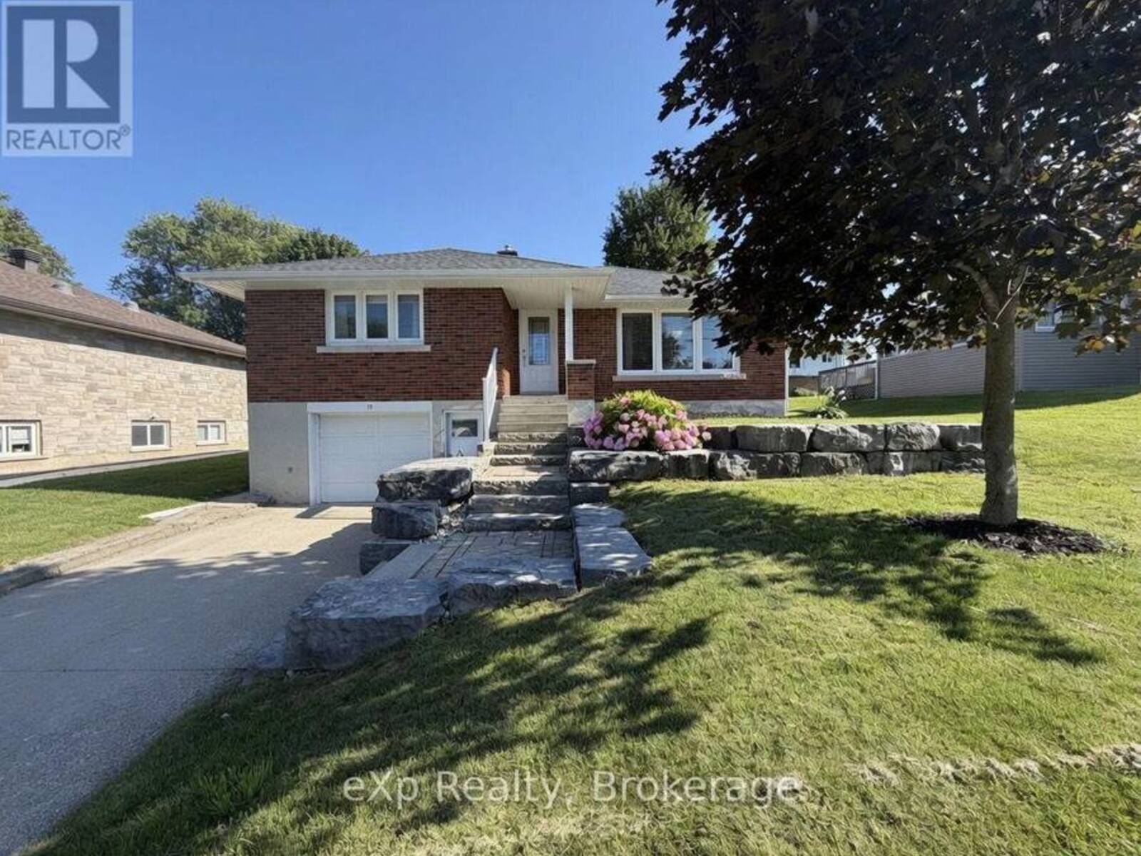 13 BROWNS AVENUE, Walkerton, Ontario N0G 2V0