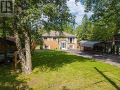 26 STROUD CRESCENT Wasaga Beach Ontario, L9Z 2T5