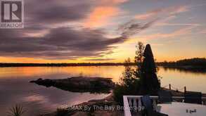 6686 ISLAND 1040/LITTLE BEAUSOLEIL ISLAND | Honey Harbour Ontario | Slide Image Eleven
