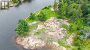 16 ISLAND 810/ROYAL ISLAND | Honey Harbour Ontario | Slide Image Six