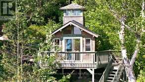 708 PARADISE LANE | Parry Sound Ontario | Slide Image Nineteen