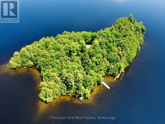 1 CEDAR ISLAND Port Carling Ontario, P0B 1J0 - 2 Bedrooms Waterfront Home For sale
