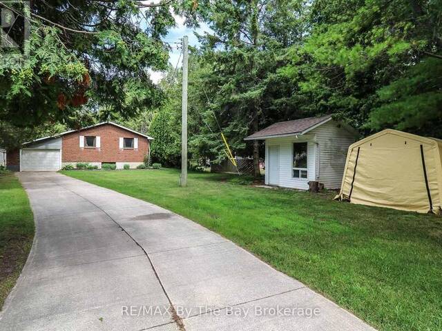 116 STROUD CRESCENT Wasaga Beach Ontario, L9Z 2T4 - 2 Bedrooms Waterfront Home For sale