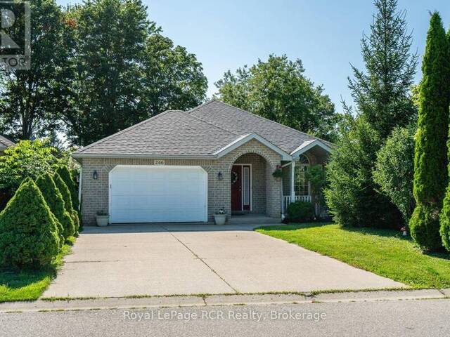 246 16TH AVENUE CRESCENT Hanover Ontario, N4N 3V3 - 4 Bedrooms Home For Sale