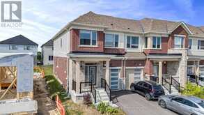 36 PREST WAY | Fergus Ontario | Slide Image Four
