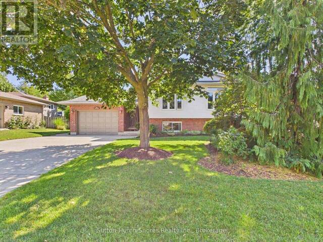 762 BRADFORD STREET Port Elgin Ontario, N0H 2C4 - 5 Bedrooms Home For Sale