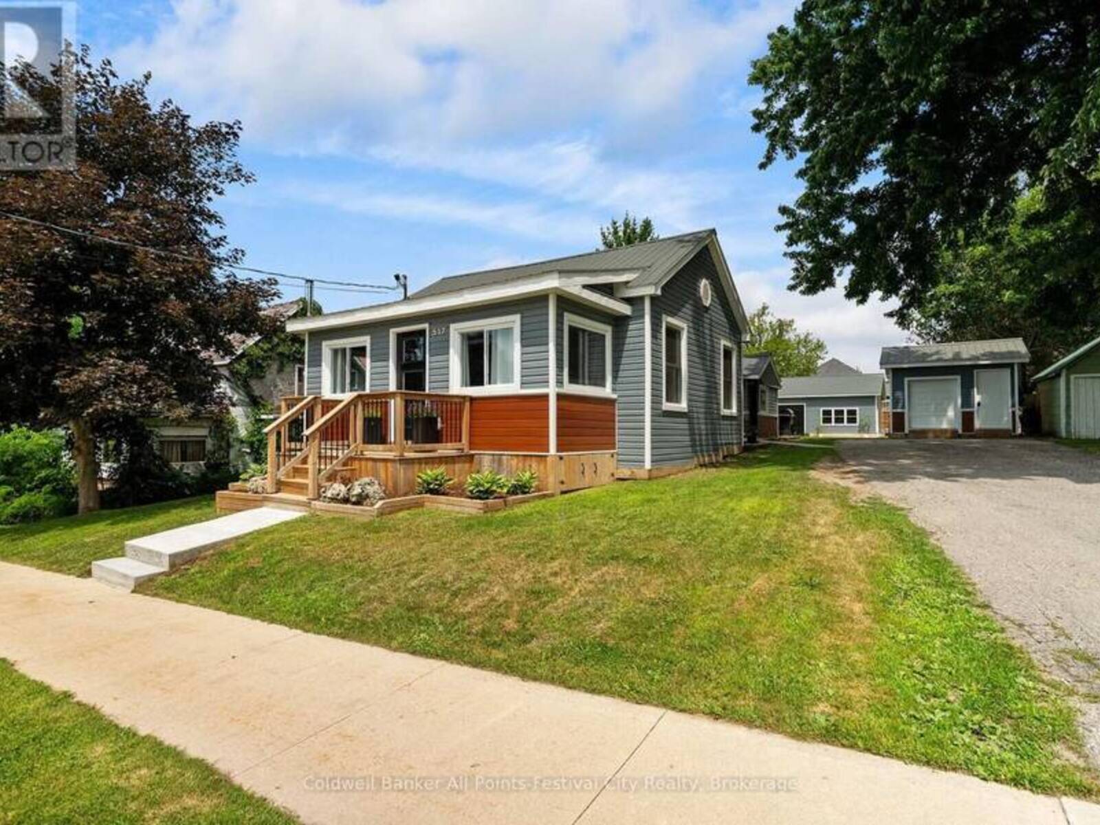 517 WILLOUGHBY STREET, Lucknow, Ontario N0G 2H0