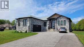 16 WALNUT DRIVE | Wasaga Beach Ontario | Slide Image Two