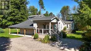 106 DRIVE-IN CRESCENT | Owen Sound Ontario | Slide Image Four