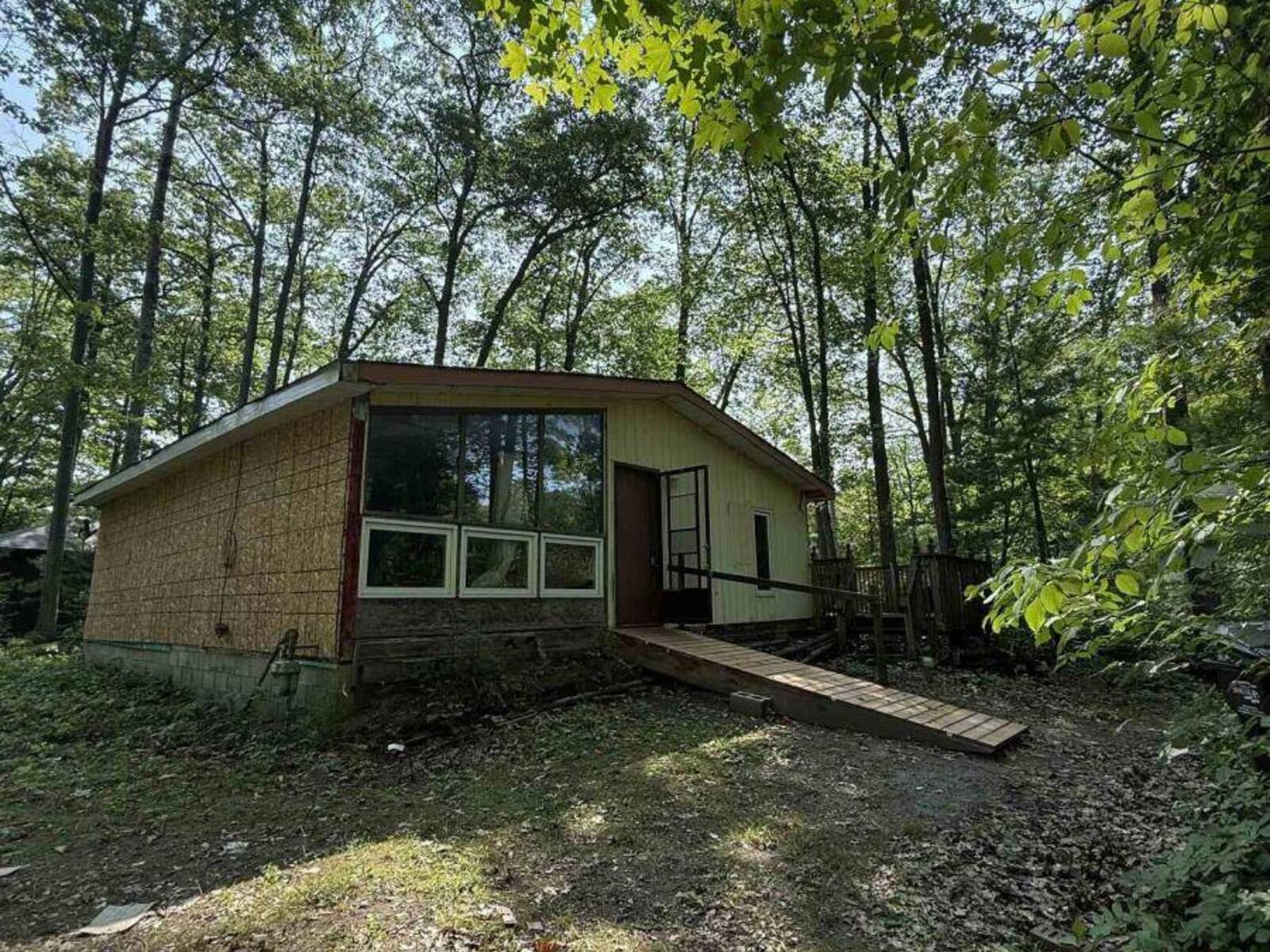808 OXBOW PARK DRIVE, Wasaga Beach, Ontario L9Z 2V1