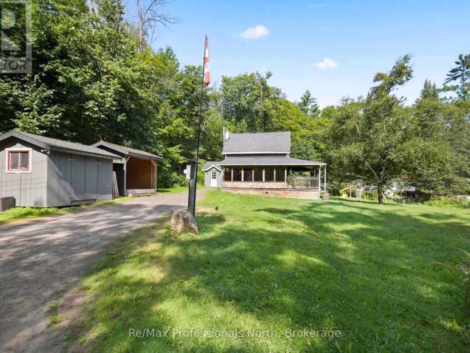 1658 HOUSEY'S RAPIDS ROAD, Gravenhurst, Ontario P1P 1R3