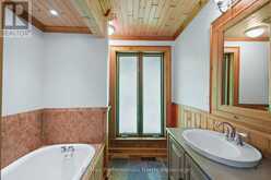 1658 HOUSEY'S RAPIDS ROAD | Gravenhurst Ontario | Slide Image Nineteen
