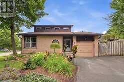 8 PICKWICK PLACE | Guelph Ontario | Slide Image Two