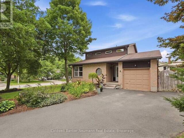 8 PICKWICK PLACE Guelph Ontario, N1H 7V8 - 4 Bedrooms Home For Sale