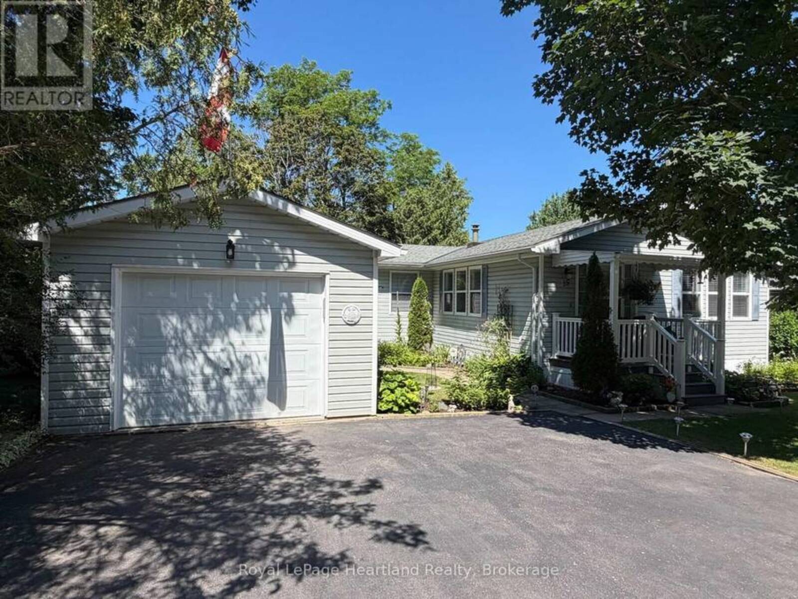 15 HURON LANE, Goderich, Ontario N7A 3Y2