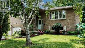 223 KEMP CRESCENT | Stratford Ontario | Slide Image Forty-three