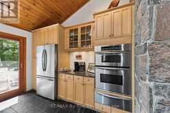 6 ISLAND 2050/TABASSAKWA ISLAND | Honey Harbour Ontario | Slide Image Twenty-one