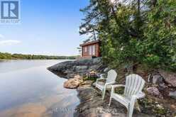 6 ISLAND 2050/TABASSAKWA ISLAND | Honey Harbour Ontario | Slide Image Forty-one