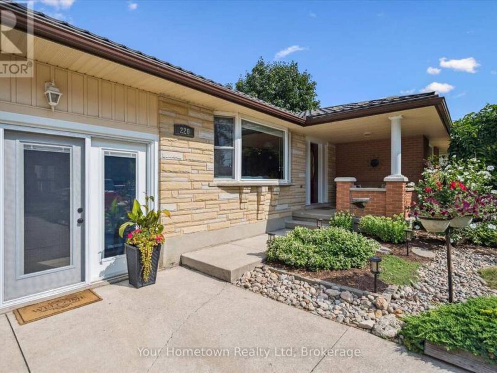 220 COLBORNE STREET, Elora, Ontario N0B 1S0