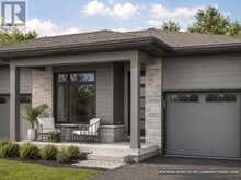 10 PINE NEEDLE WAY | Huntsville Ontario | Slide Image One