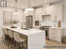 10 PINE NEEDLE WAY | Huntsville Ontario | Slide Image Two