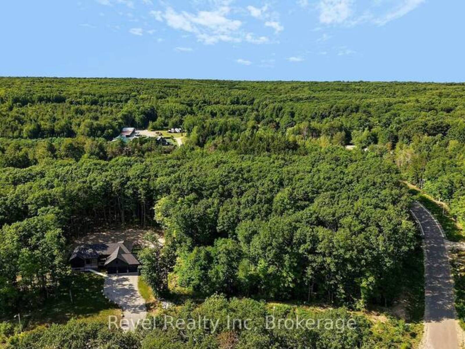 46 VOYAGEUR DRIVE, Penetanguishene, Ontario L9M 1R2