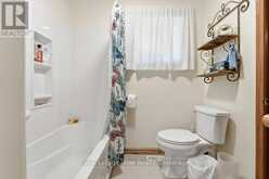 58 KEMP CRESCENT | Stratford Ontario | Slide Image Sixteen