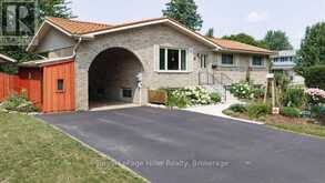 58 KEMP CRESCENT | Stratford Ontario | Slide Image Four