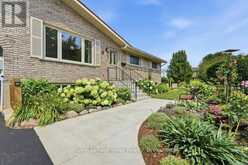 58 KEMP CRESCENT | Stratford Ontario | Slide Image Five