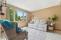 58 KEMP CRESCENT | Stratford Ontario | Slide Image Eight